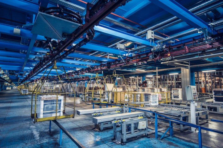 montaż linii technologicznych dla przemysłu chemicznego
